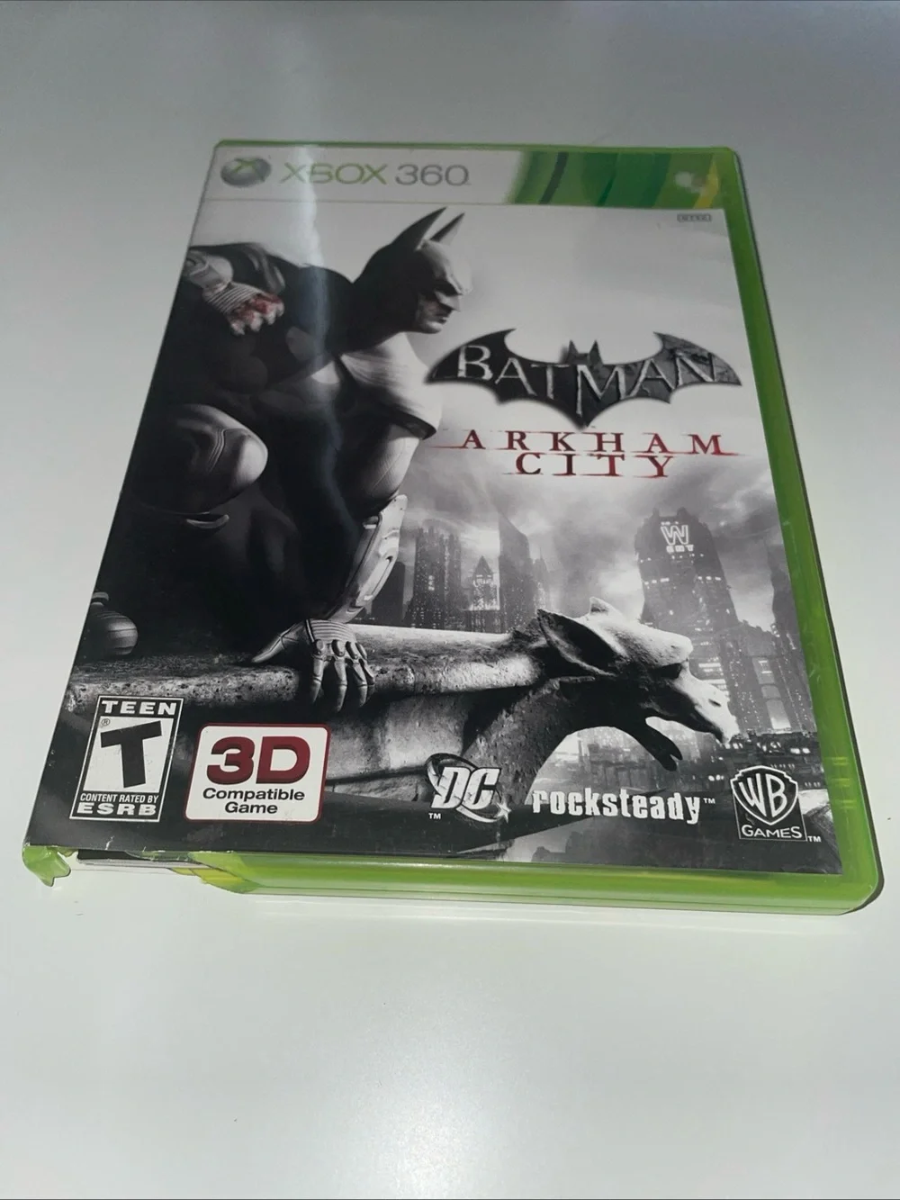 Batman: Arkham City (Black & Green) - Official Game